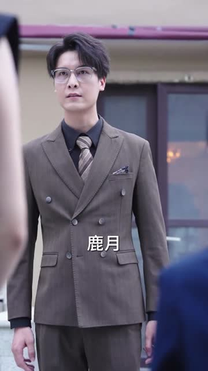 短剧《赶出家门后我靠带崽成赢家》82集短剧无删减全集免费看