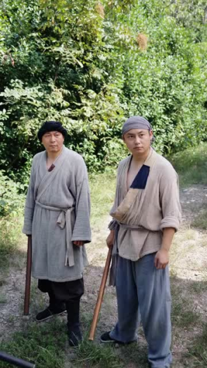 穿越灾荒年，我靠超市仓库救红颜（81集）亿万短剧抢先看