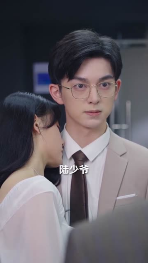 她死遁后竟成了前夫的白月光（60集）热门短剧在线观看