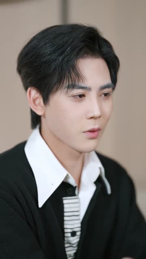 短剧《离校后，全校盼我归来》80集短剧在线畅享全集观看