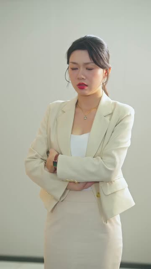 攻略女神，我选择上交自己（80集）真的太好看了短剧推荐