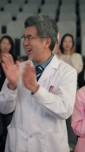 实习医生会转移疼痛，我反手转移（75集）短剧精选全集无广告