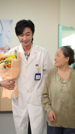 身怀系统，拉美女院长一起躺赢（60集）好看又上头的热播短剧推荐