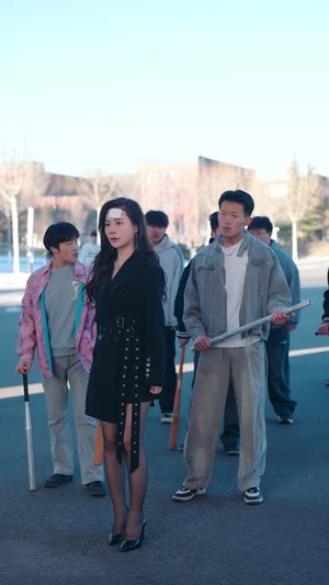 短剧《顾少在京大，校花排队求同桌》90集短剧高清全集免费在线赏